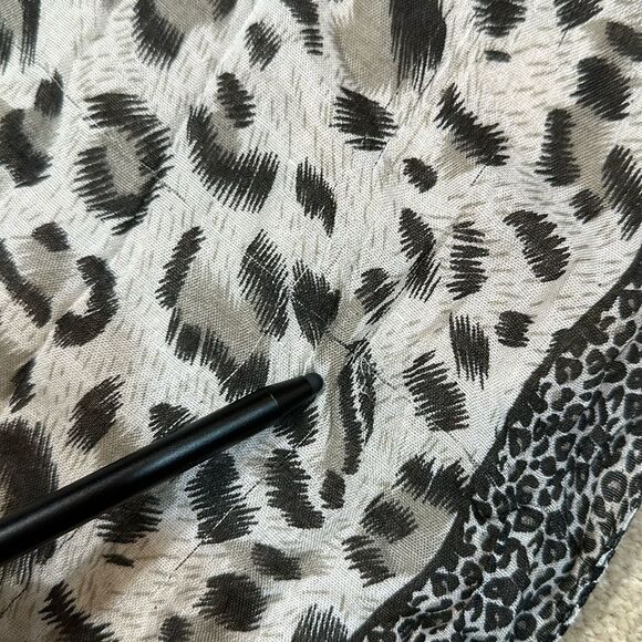 Leopard Animal Print Lightweight Scarf 70s 90s Mob Wife Boho Women 40in x 70in - Picture 5 of 6